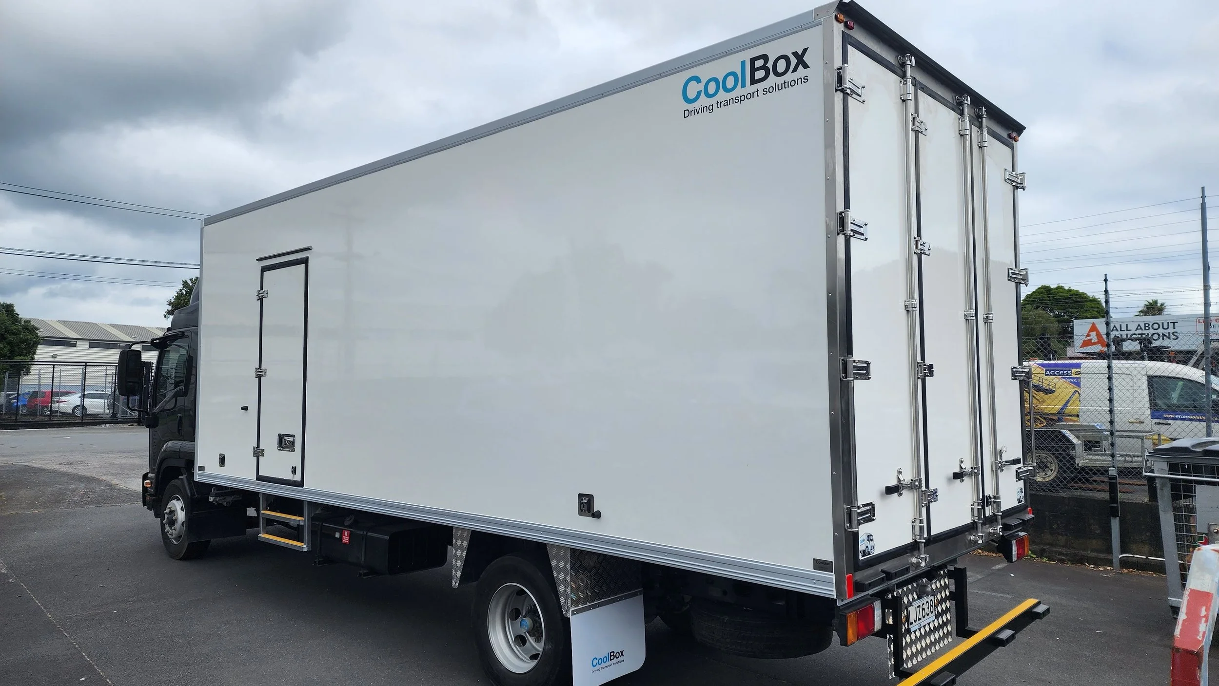 Lorry online cool box